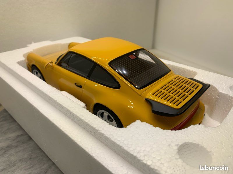 Porsche 911 (964) RS America 1993 Jaune - Miniature 1/18 GT Spirit GT385 - État Neuf