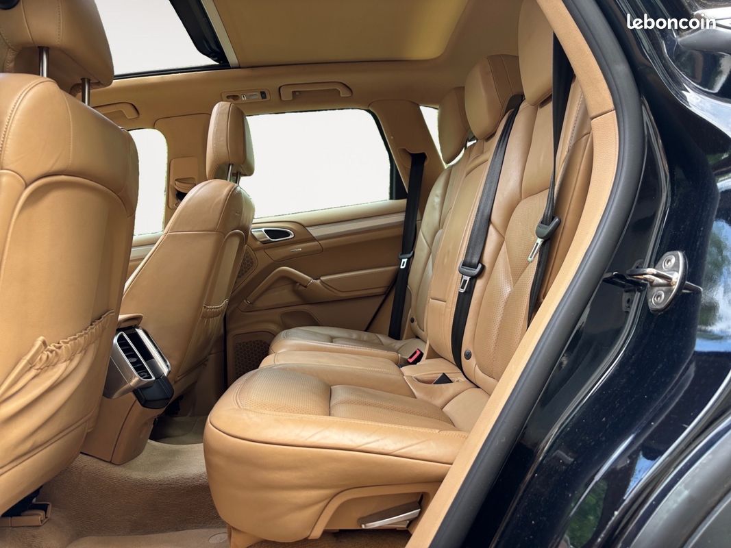 PORSCHE CAYENNE 3.0 V6 416 ch S E-Hybrid Tiptronic A + Entretien PORSCHE (image 14)