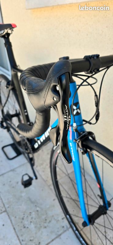 Vélo de course tout Carbone BTWIN ULTRA CF 740 - Taille M - Equipé Campagnolo Athena 11v (image 1)