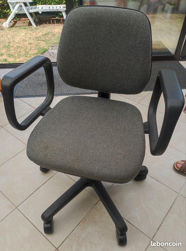 Fauteuil de bureau reglable (image 1)