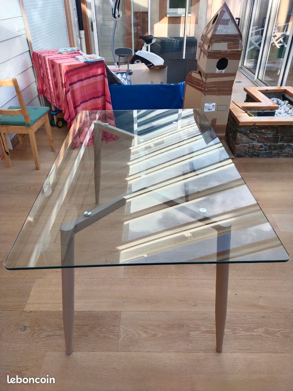 Table en verre but (image 4)