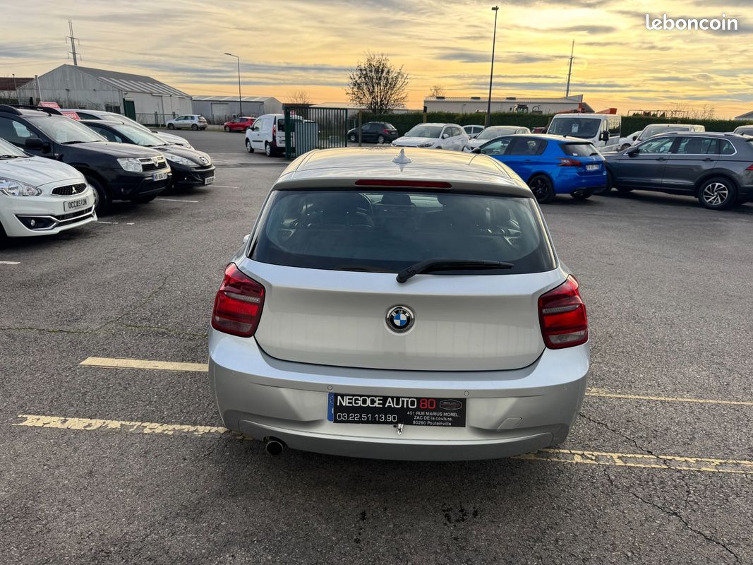 BMW SERIE 1 F20 LCI Lounge 116d 116 CV 03/2015 215900 MOTEUR À CHAINE GPS BLUETOOTH (image 6)