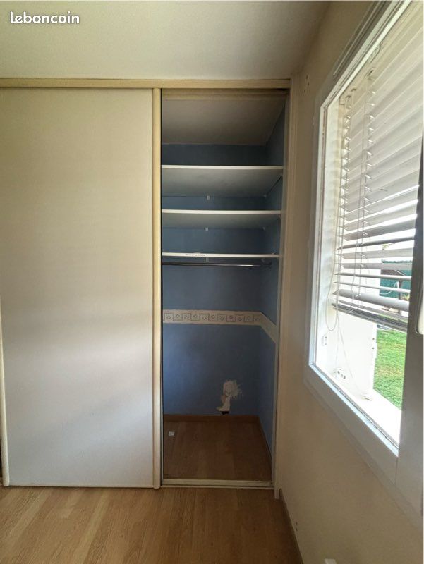 Grand dressing / Armoire encastrée coulissante – 200 x 245 cm (image 3)