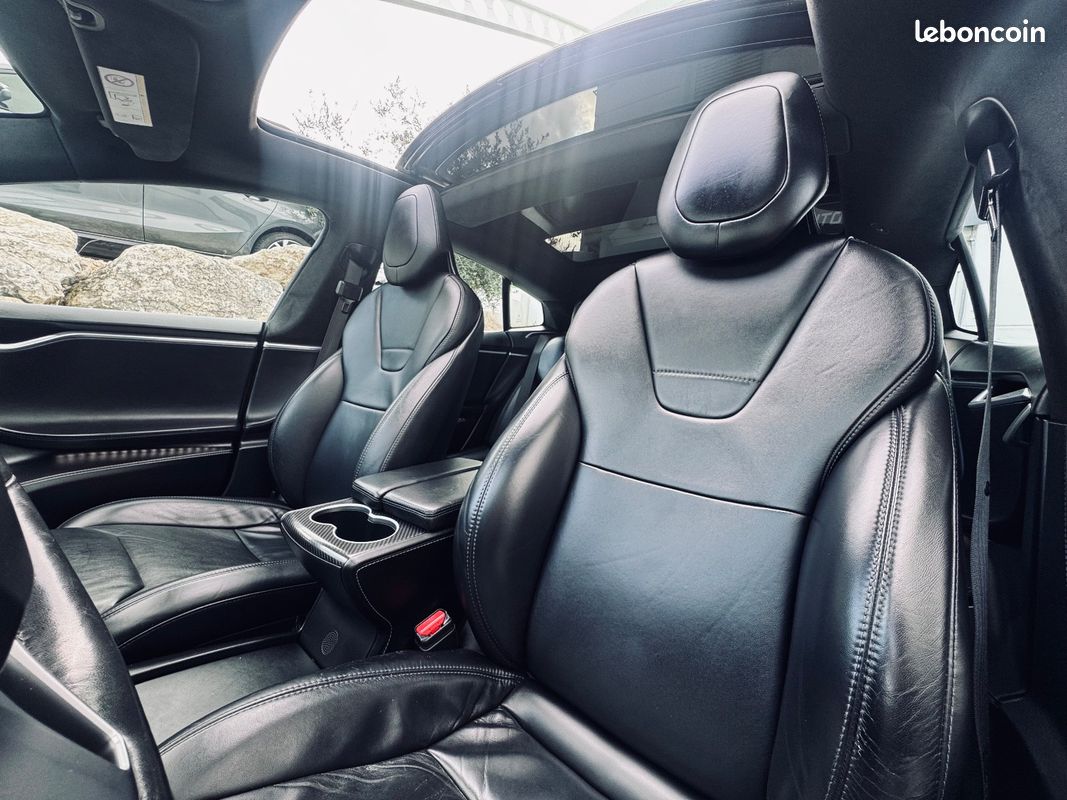 TESLA Model S 320CH BASE + 2EME MAIN + TOIT OUVRANT/PANO + AUTO PILOT + CAMERA DE RECUL + GARANTIE 12 MOIS (image 10)