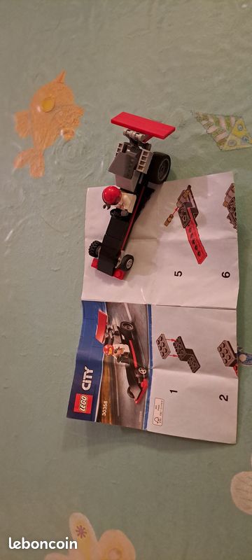 Lego (image 1)