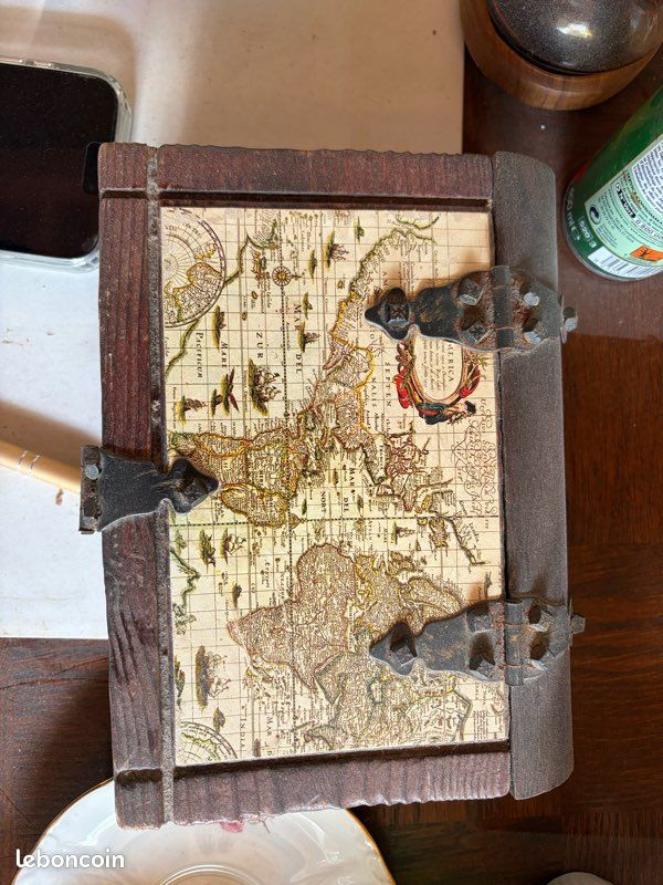 Coffret décoratif en bois (image 1)