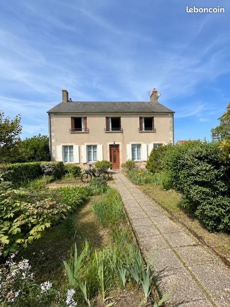Maison 5 pièces 148 m² · à Nozières · 148 m² · 98 280 €