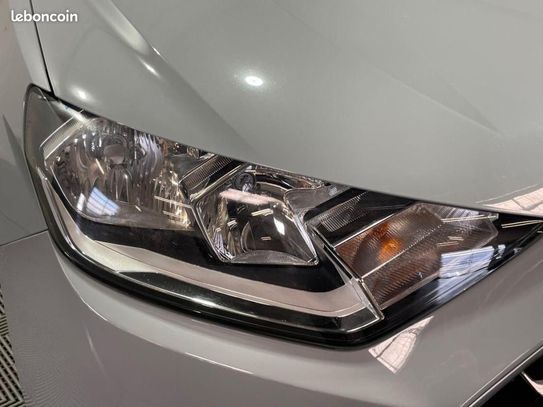 Audi A1 sportback 25 TFSI 95 ch BVM5 Design (image 25)