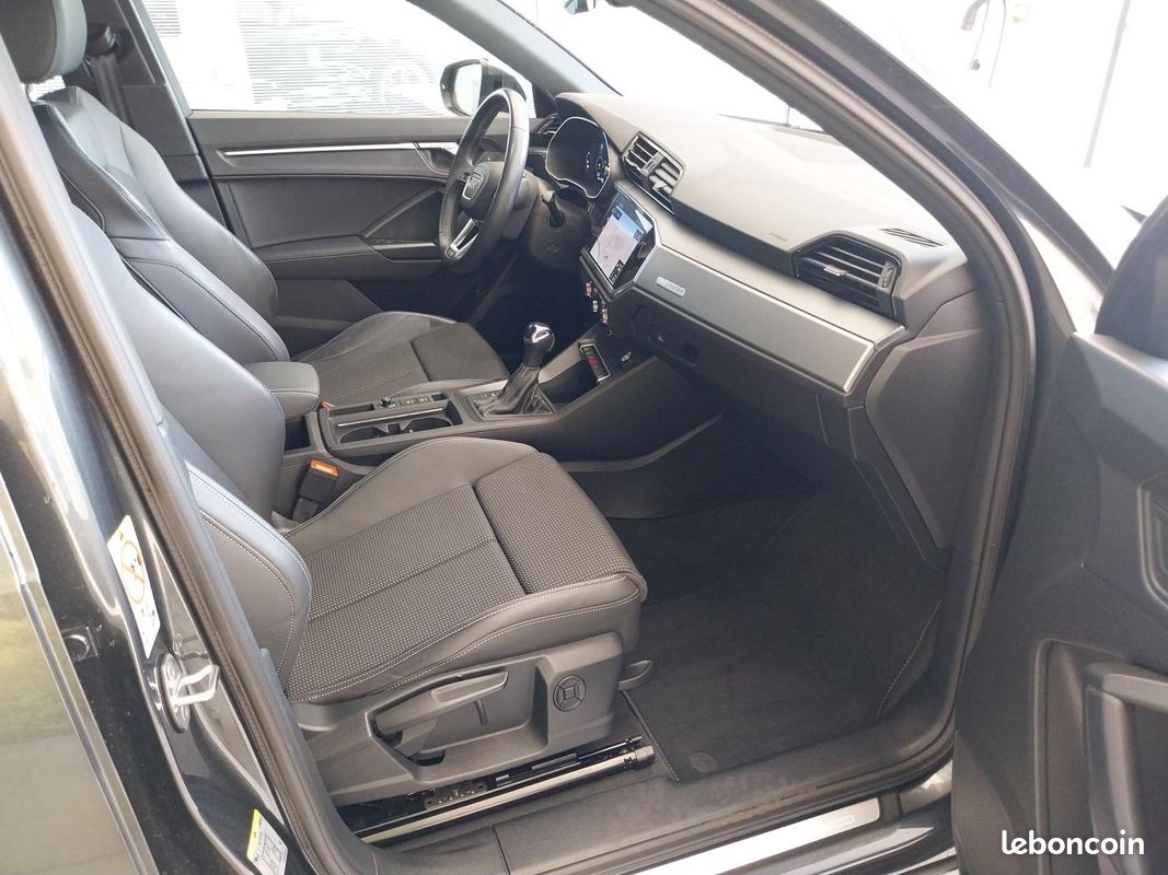 AUDI Q3 45 TFSIe 245 ch S tronic 6 S line (image 13)