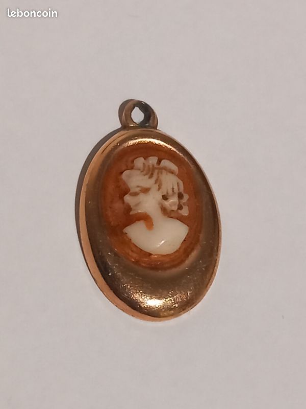 Pendentif Ancien - Bijou Vintage - Occasion (état à Vérifier)