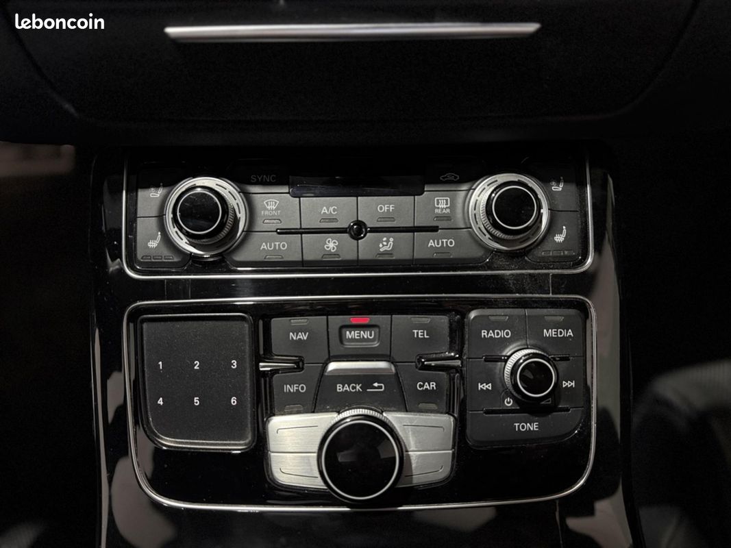 AUDI S8 PLUS 4.0 V8 TFSI 605 QUATTRO TIPTRONIC BVA - Toit ouvrant & Céramiques (image 10)