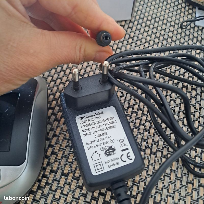 Chargeur nomade universel (image 4)