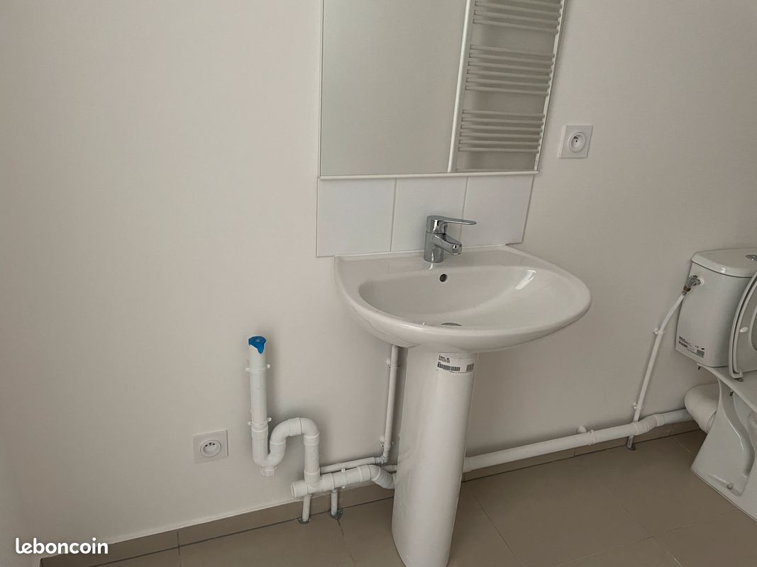 Lavabo sur pied (image 1)