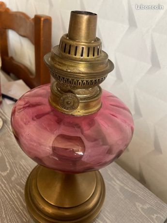 Lampe à Pétrole sur Régule XXe - Antiquités Lecomte