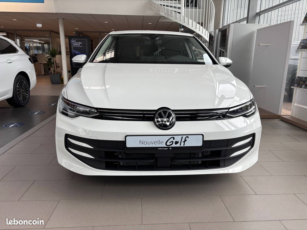 VOLKSWAGEN Golf 1.5 eHybrid 204 DSG6 VW Edition (image 9)