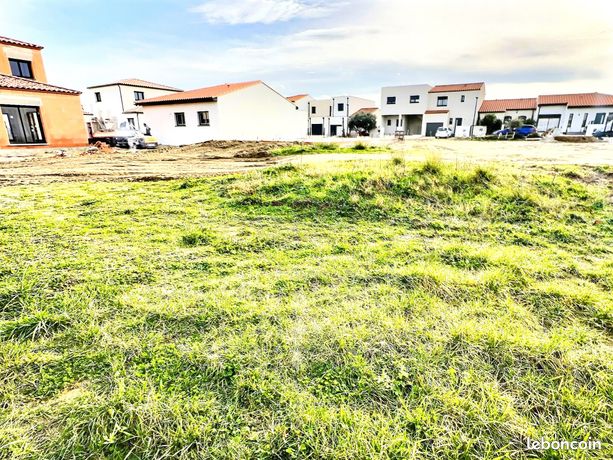 Terrain 700 m² Saint-Cyprien