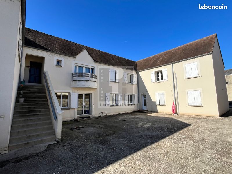 Immeuble 544 m² · à Moret-Loing-Et-Orvanne · 544 m² · 850 000 €