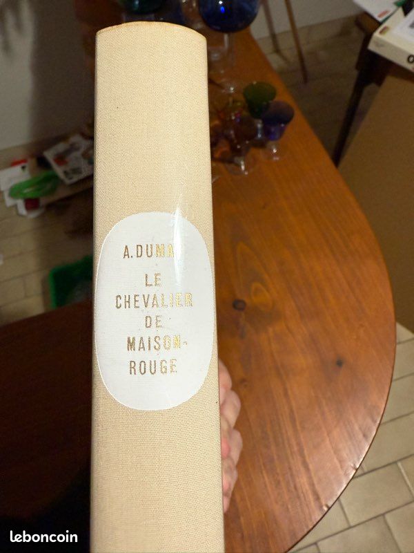Livre vintage Le chevalier de Maison-rouge d’Alexandre Dumas (image 2)
