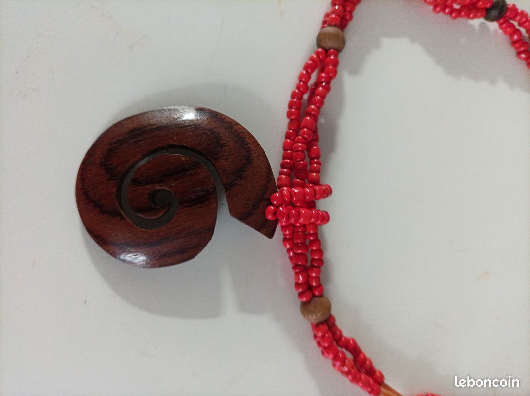 Collier (image 2)