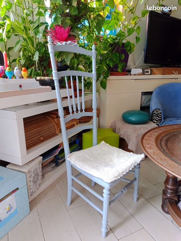 2 très jolies chaises basses anciennes (image 6)