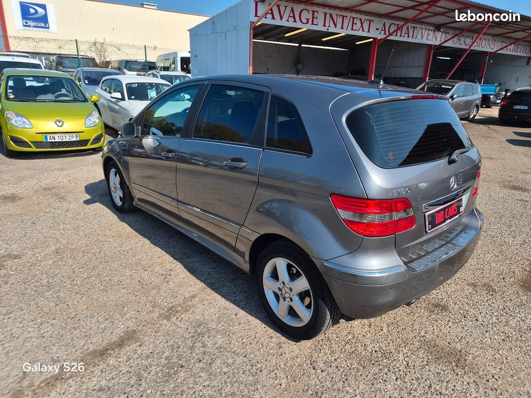 Mercedes Benz CLASSE B B180 CDI PACK DESIGN BVA - GARANTIE 12 MOIS (image 11)