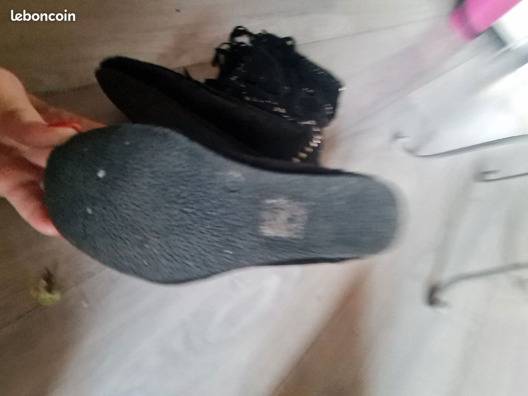 Bottine noire ou kaki (image 1)