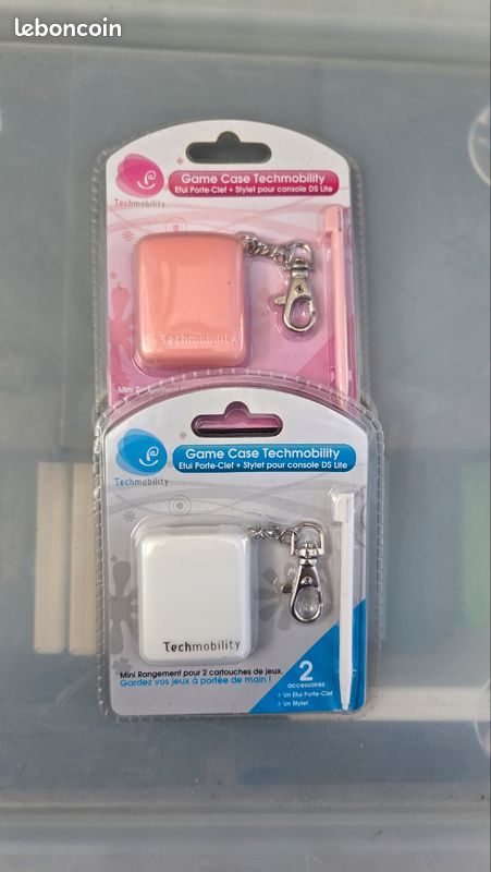 Lot 2 étuis porte clé + stylet pour DS Lite / Neuf (image 1)