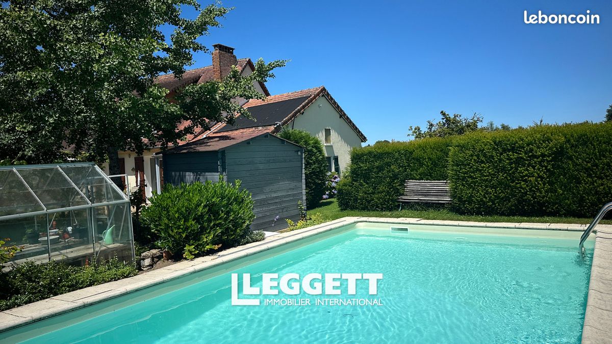 Maison 6 pièces 97 m² · à Mialet · 97 m² · 245 000 €