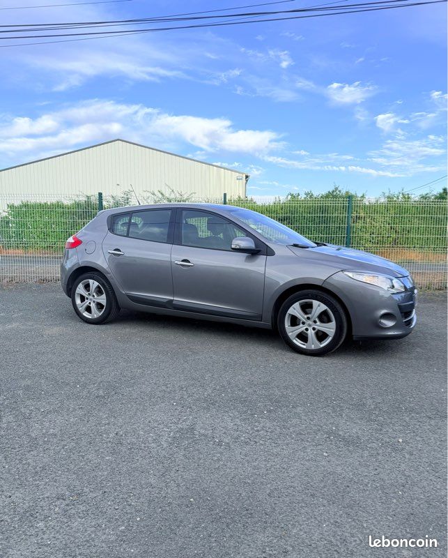 Mégane 3 1.5 DCI 110 Dynamique (image 3)