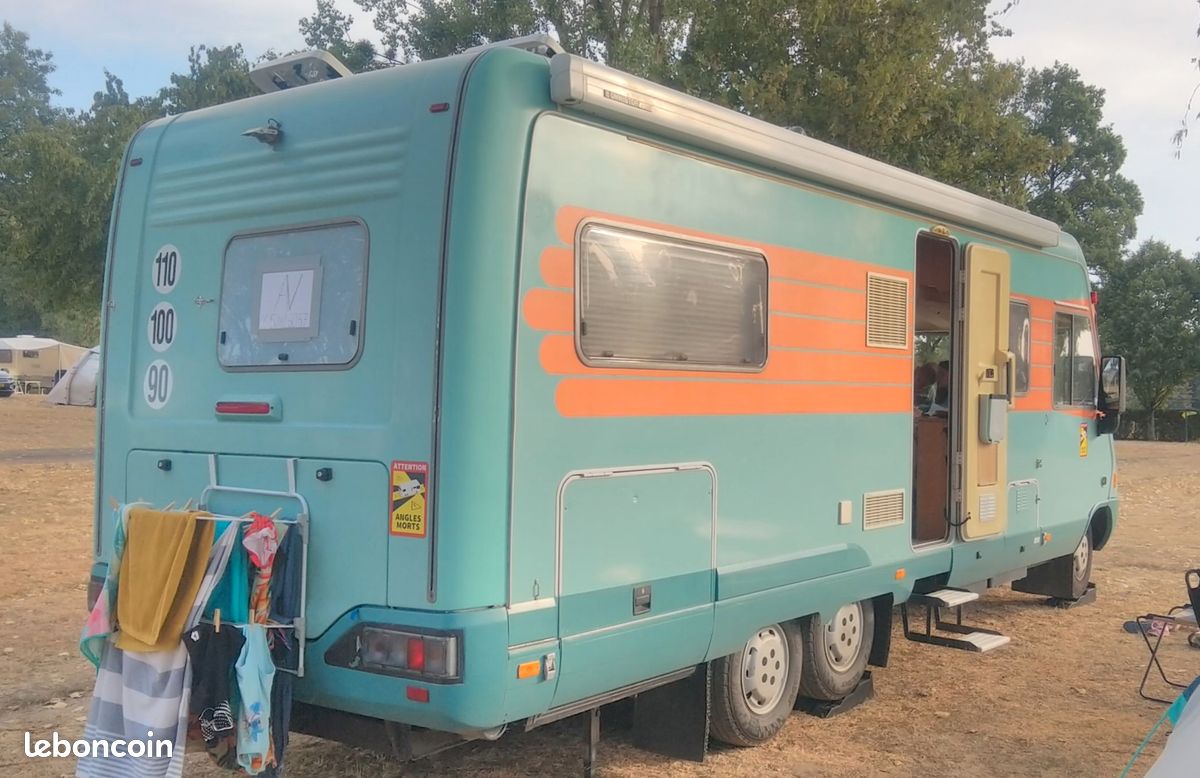 Camping car Hymer 6 places 6 couchages PL 4.2t (image 2)