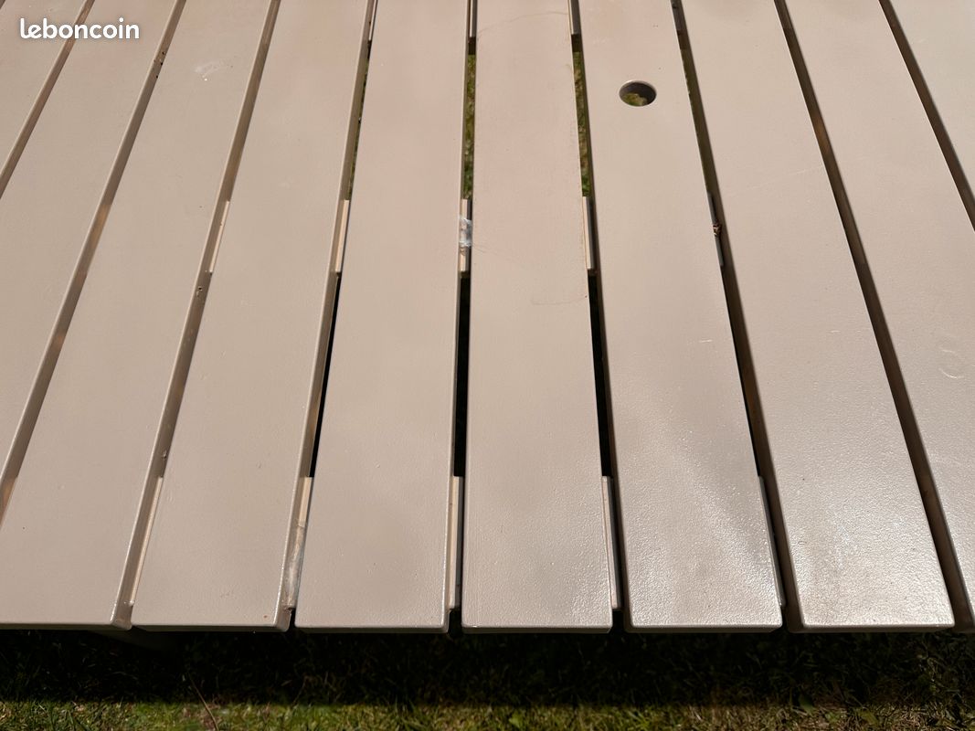 Table de jardin (image 2)