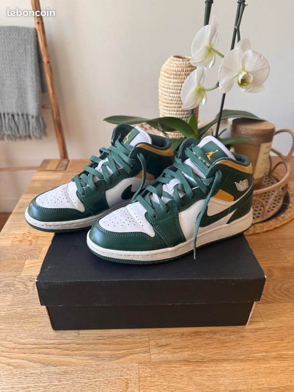 Sneakers Jordan Jaune Et Vert Air Jordan Mid Sonics Vert Et Jaune