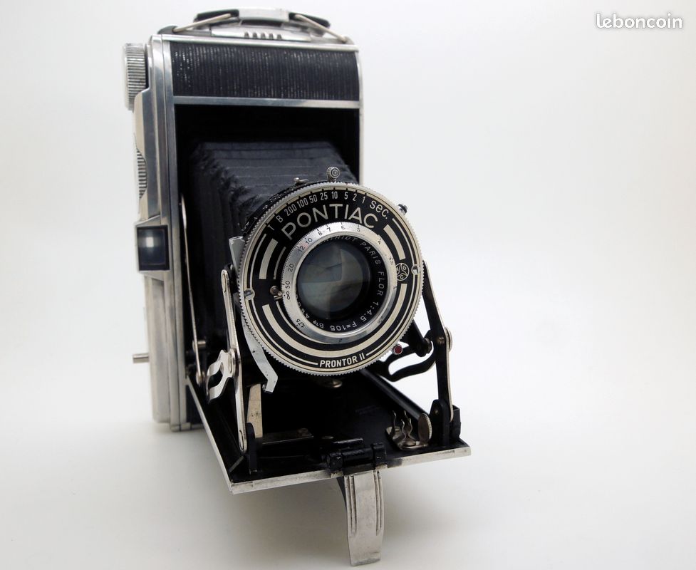 Lot 147 - A Som Berthiot Flor B f/2.8 50mm Lens