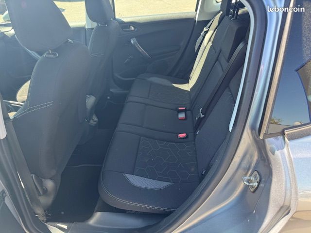 Peugeot 2008 1.6 BlueHDi 100ch S&S BVM5 Active (image 14)