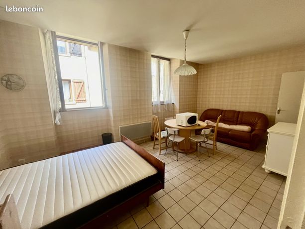 Studio 1 pièce 25 m²