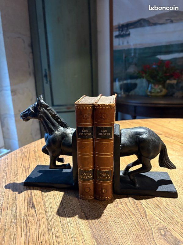 Serre-livres en métal et fer forgé en forme de cheval