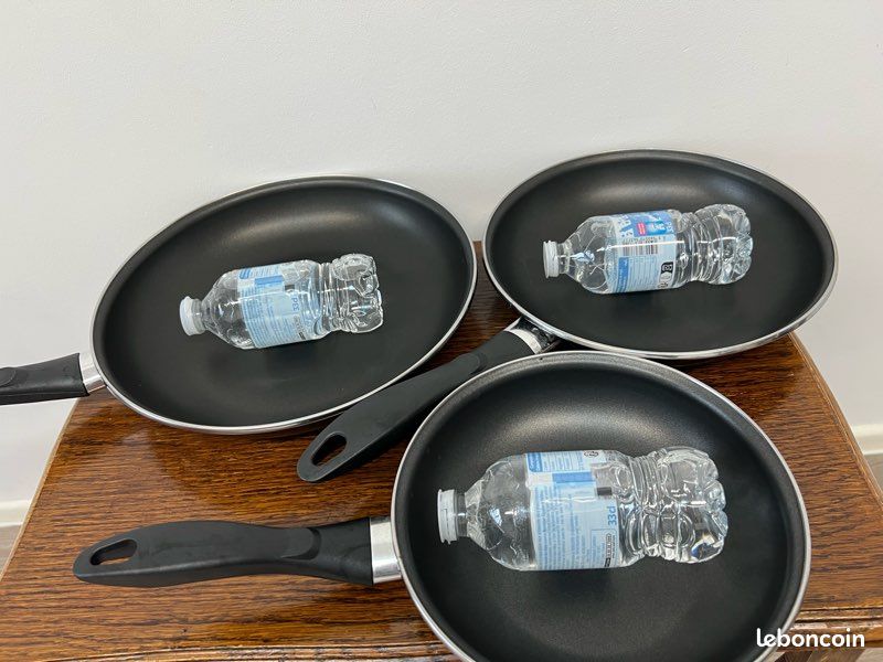🚨 Urgent – Très bonne affaire 🚨 Je vends un lot de 3 poêles antiadhésives – État neuf, jamais utilisées (image 3)
