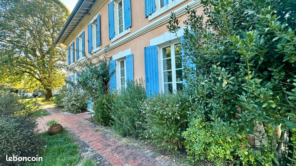 Maison 9 pièces 280 m² · à Moustey · 280 m² · 625 000 €