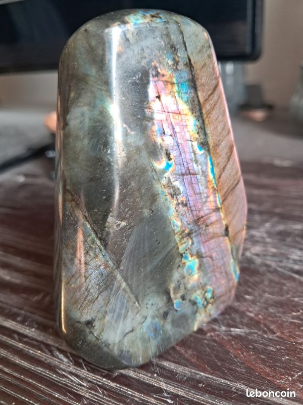 Labradorite de 251 gr (image 3)