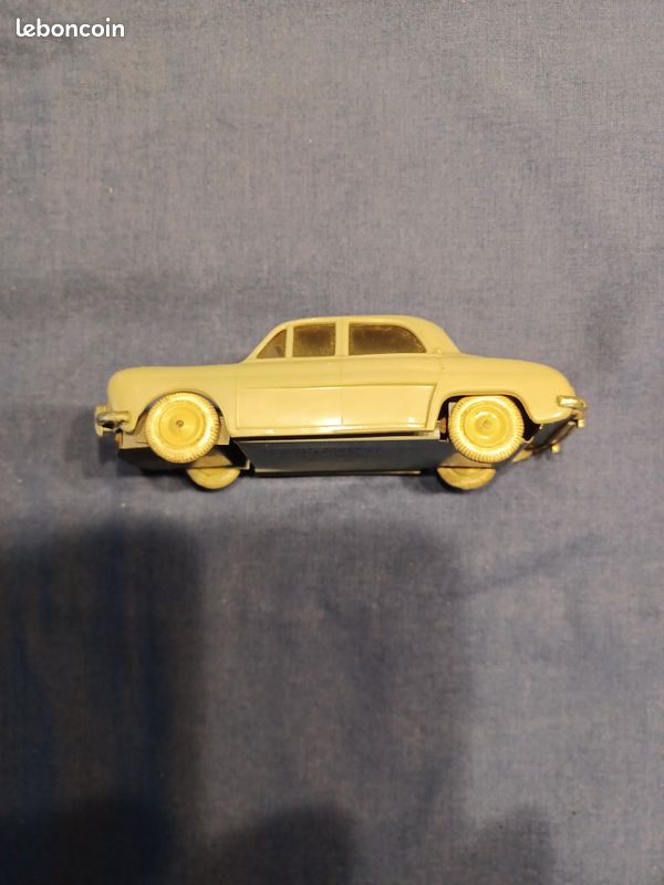 Miniature MINIALUXE – Renault Dauphine Jaune, Série PUNCH, Rhodialite, En Boîte (occasion)