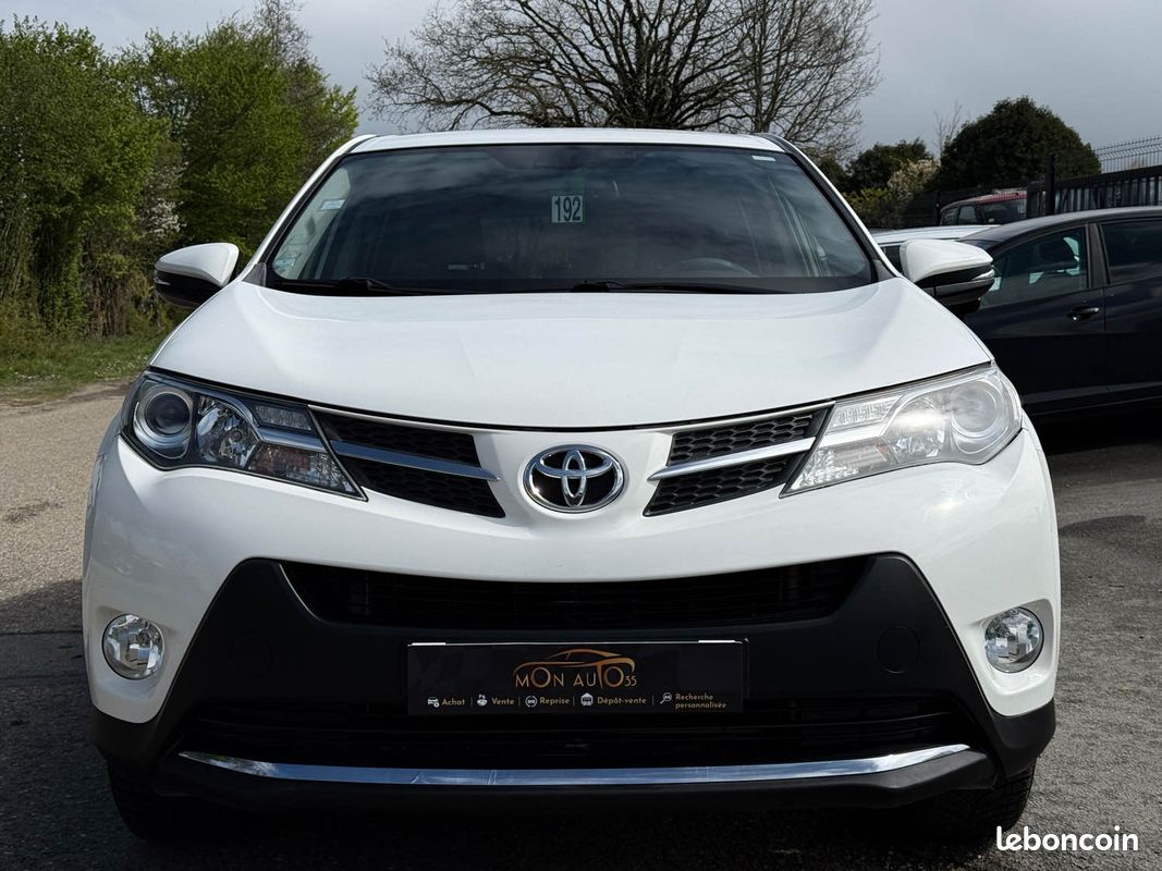 Toyota RAV4 2.0 D-4D 124ch Lounge – GPS – Caméra de recul – Chaîne – Révisé & Garantie 6 mois (image 2)