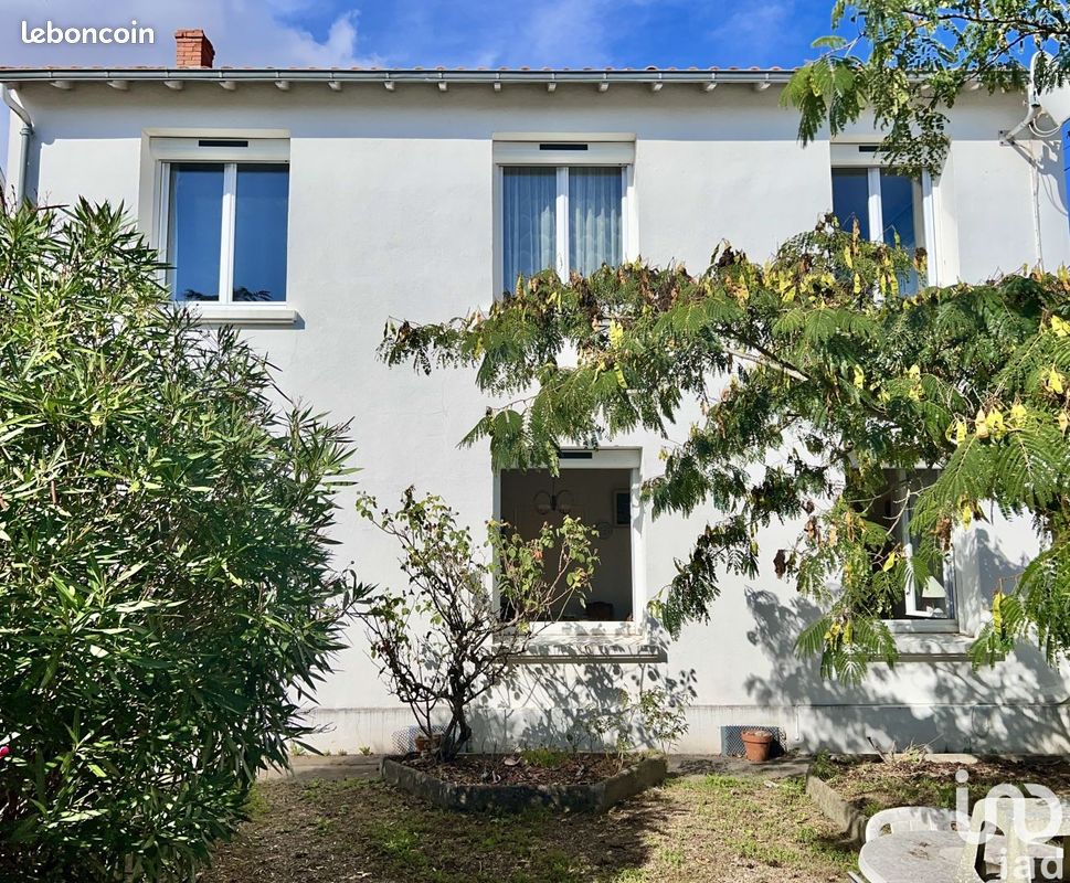Propriété 6 pièces 113 m² - La Rochelle 17000 (image principale 2)