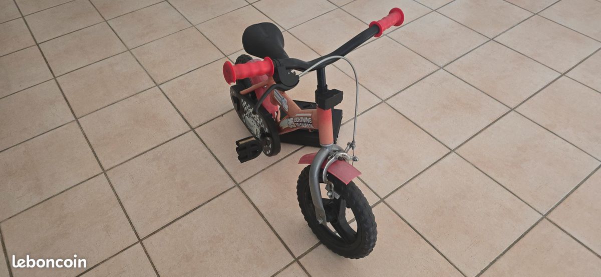 Vélo enfant CARS 10 pouces (image 2)