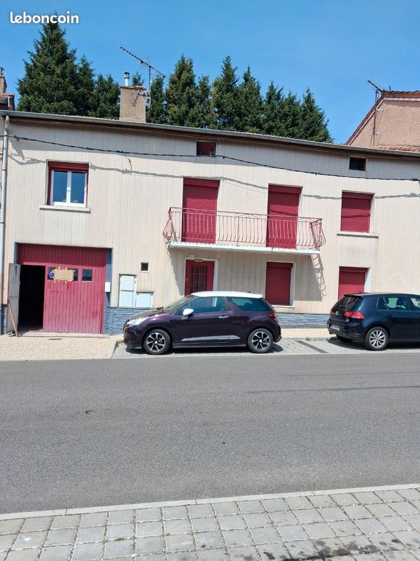 Maison 5 pièces 110 m² · à Saint-Jean-Bonnefonds · 110 m² · 173 000 €