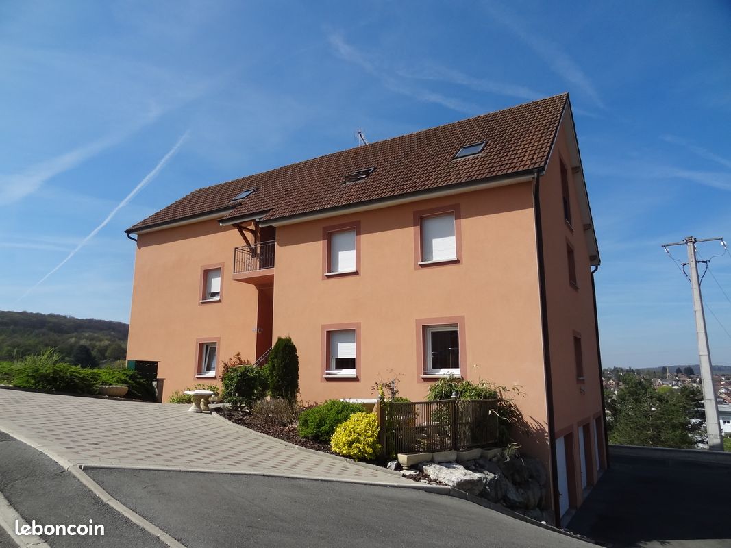 Appartement 4 pièces 90 m² · à Seloncourt · 90 m² · 750 €/mois