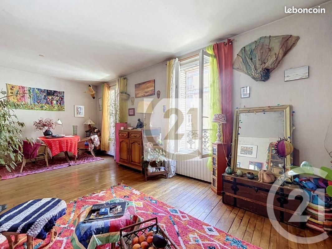 Appartement 3 pièces 49 m² · à Ivry-sur-Seine · 49 m² · 215 000 €