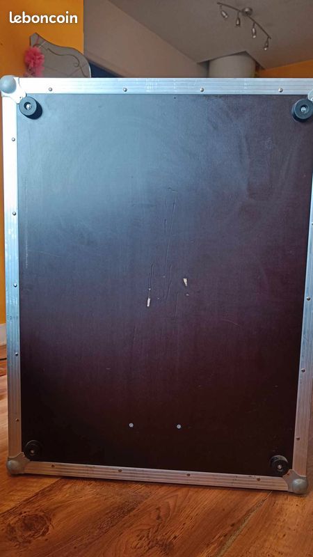 Vends Fly case pour Midas Venice 16 / F16 (image 8)