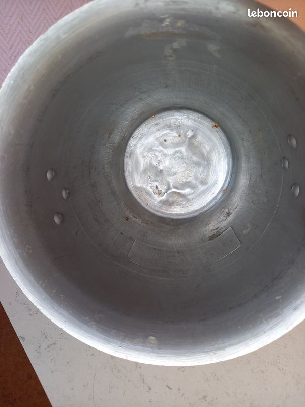 Ancien seau à champagne NAPOLEON en alu pour déco.EN MAIN PROPRE (image 4)