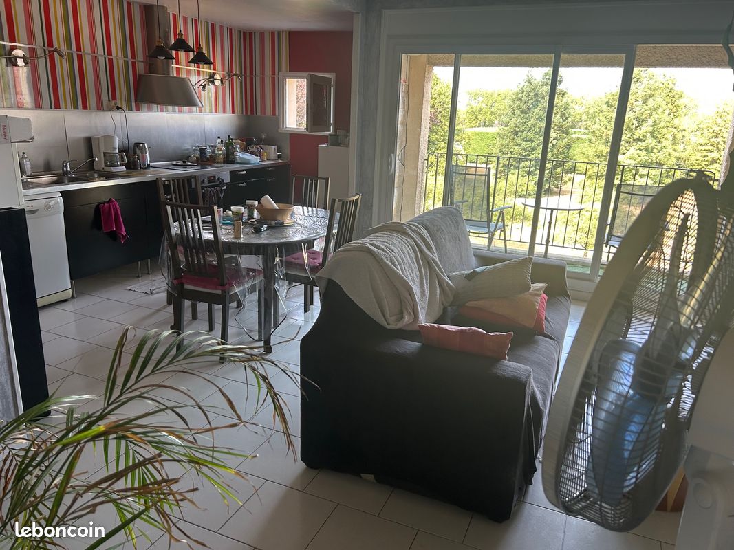 Appartement 5 pièces 102 m² · à Évry-Courcouronnes · 102 m² · 480 €/mois