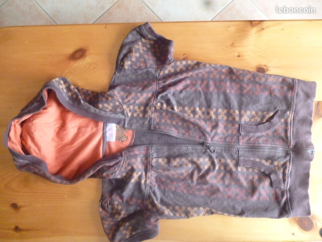 Gilet sans manche, avec capuche (image 1)